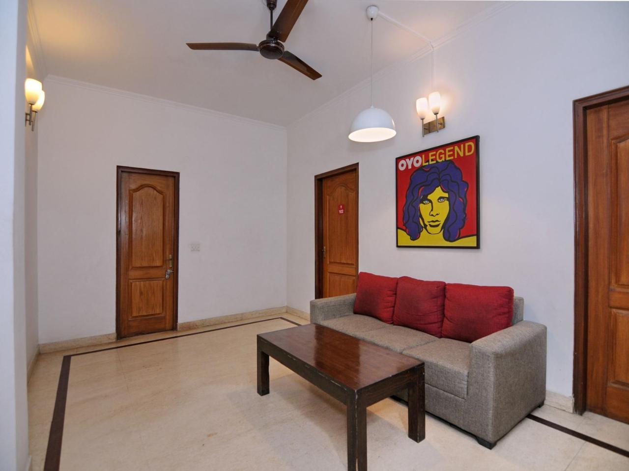 Oyo Flagship 592 Hauz Khas Village New Delhi Bagian luar foto