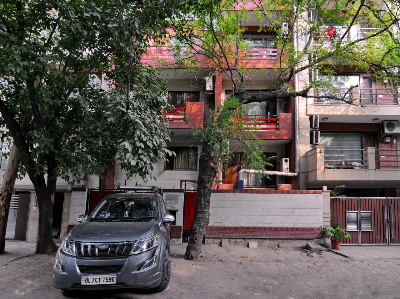 Oyo Flagship 592 Hauz Khas Village New Delhi Bagian luar foto