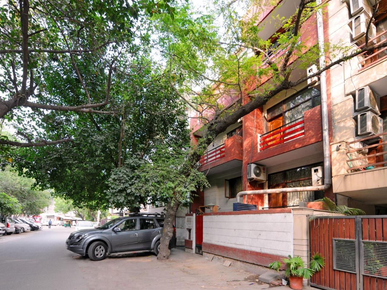 Oyo Flagship 592 Hauz Khas Village New Delhi Bagian luar foto