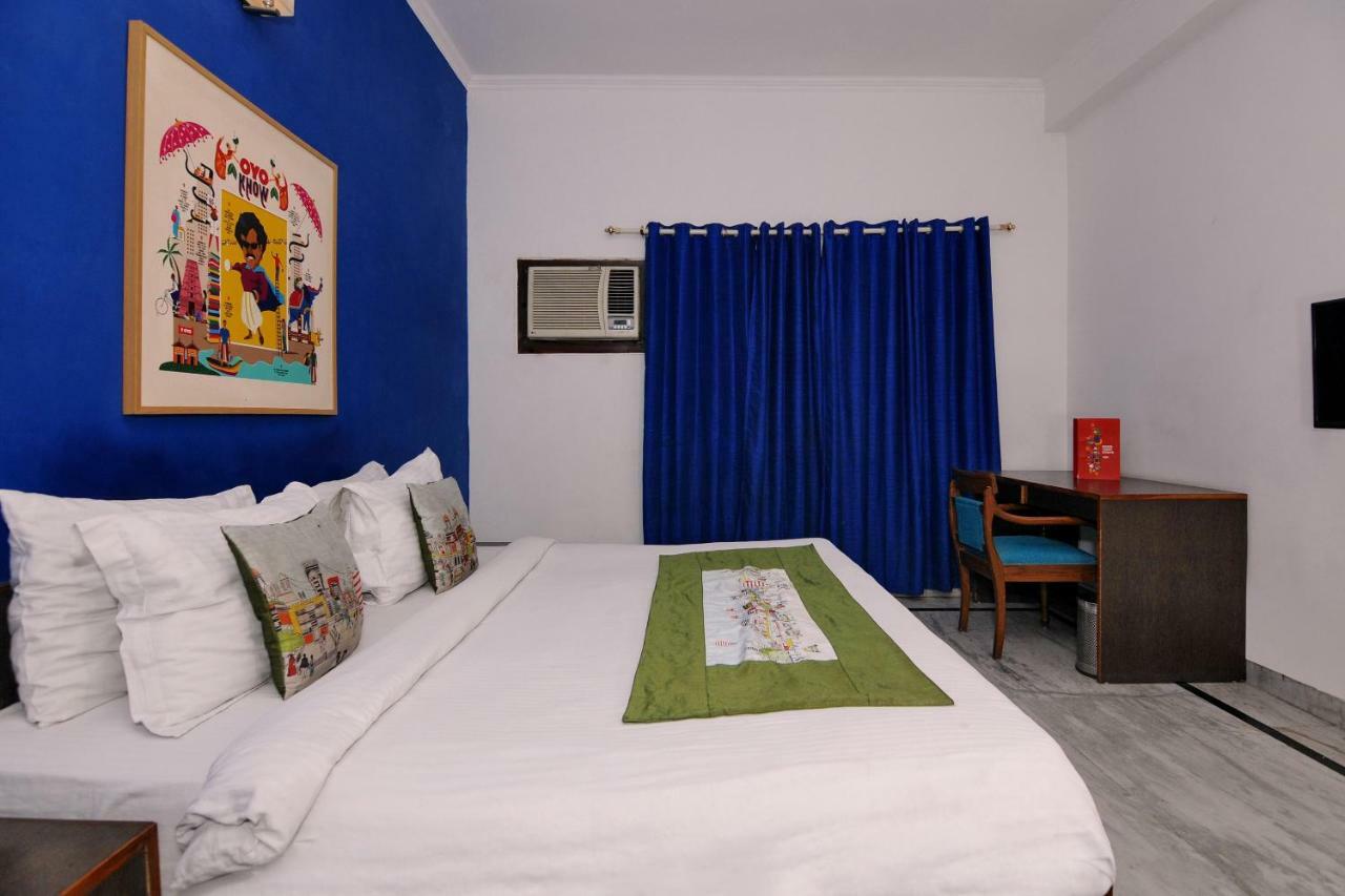 Oyo Flagship 592 Hauz Khas Village New Delhi Bagian luar foto
