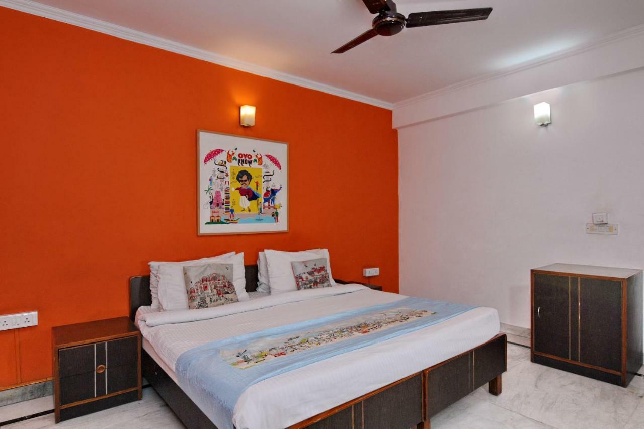 Oyo Flagship 592 Hauz Khas Village New Delhi Bagian luar foto